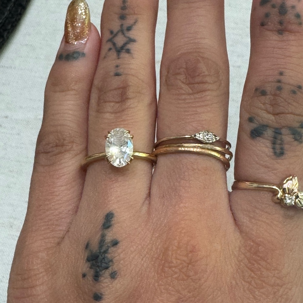 Gold  Women's lab diamond oval cut engagement ring